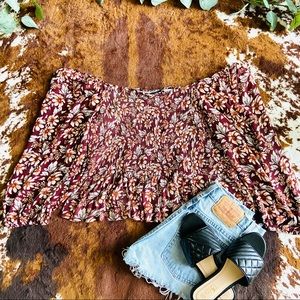 2/15 ✨ American Eagle  Floral Cold Shoulder Top